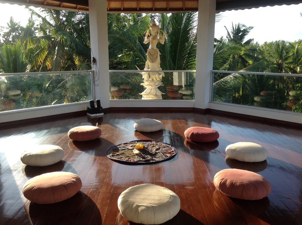 White Lotus Oasis Hotel Ubud Exterior foto