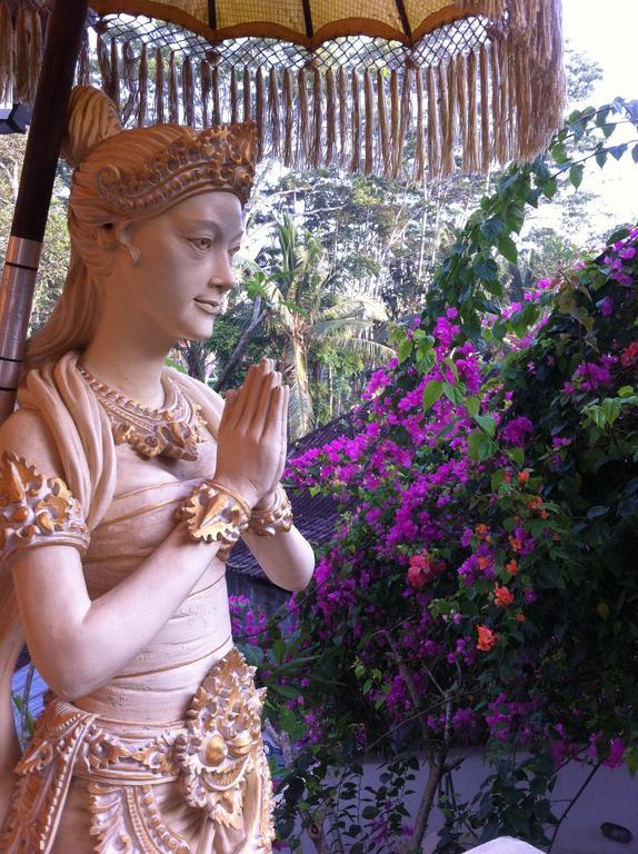 White Lotus Oasis Hotel Ubud Exterior foto