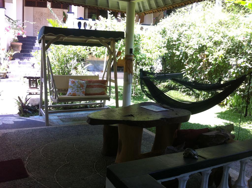 White Lotus Oasis Hotel Ubud Exterior foto