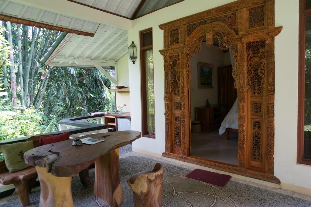 White Lotus Oasis Hotel Ubud Exterior foto