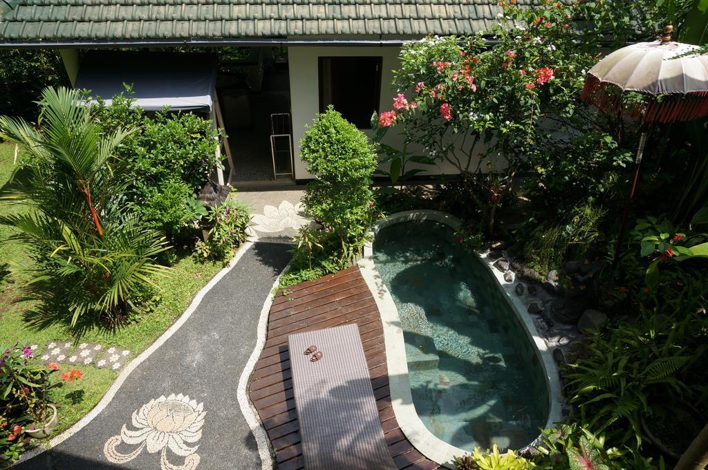 White Lotus Oasis Hotel Ubud Exterior foto
