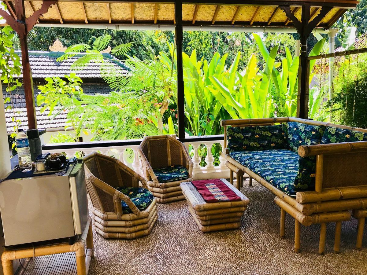 White Lotus Oasis Hotel Ubud Exterior foto
